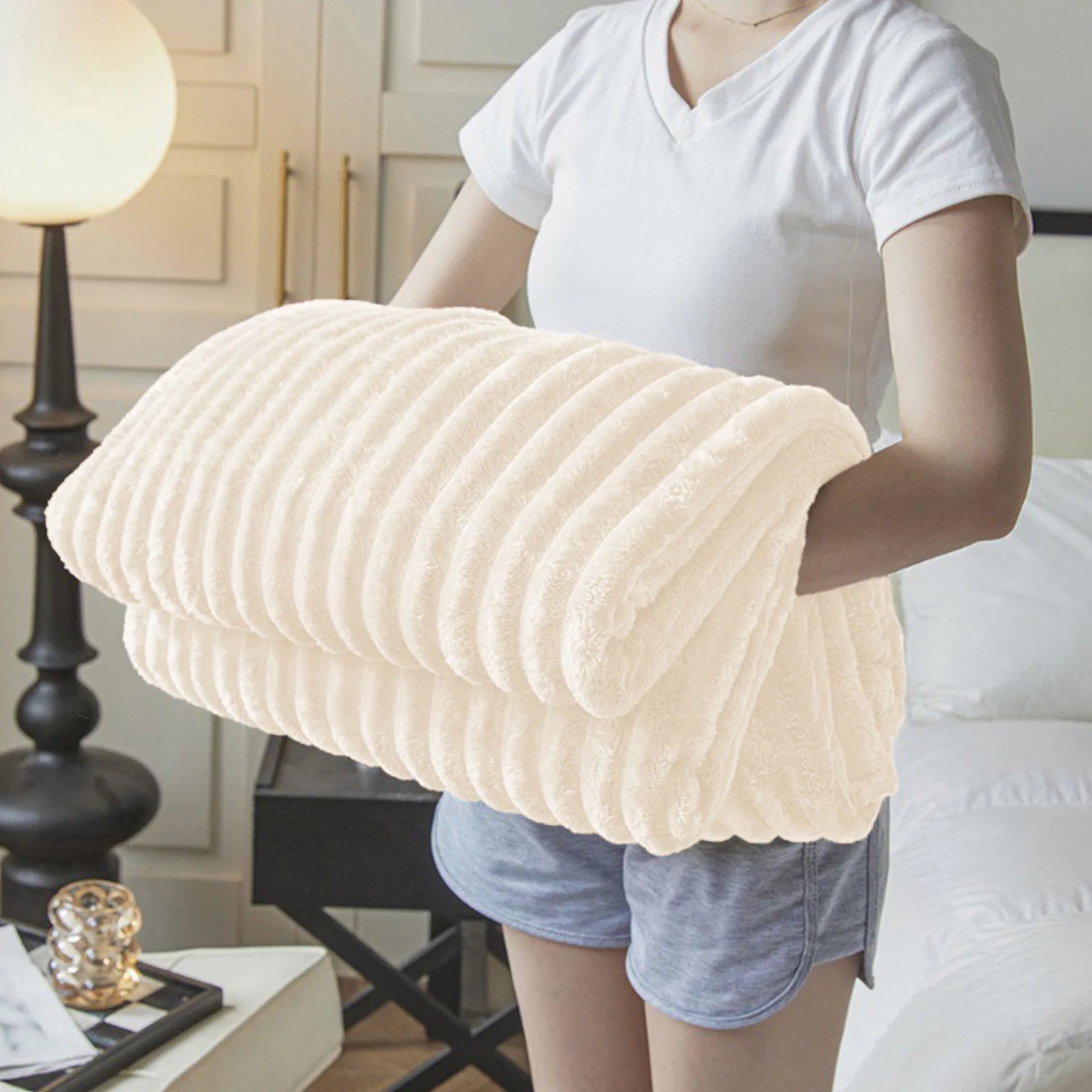 Fleece Throw Blanket, Extra Soft Lightweight Blanket with Strip, Plush Fuzzy Cozy Blankets and Throws for Couch, Bed, Sofa Cozy, Warm and Breathable